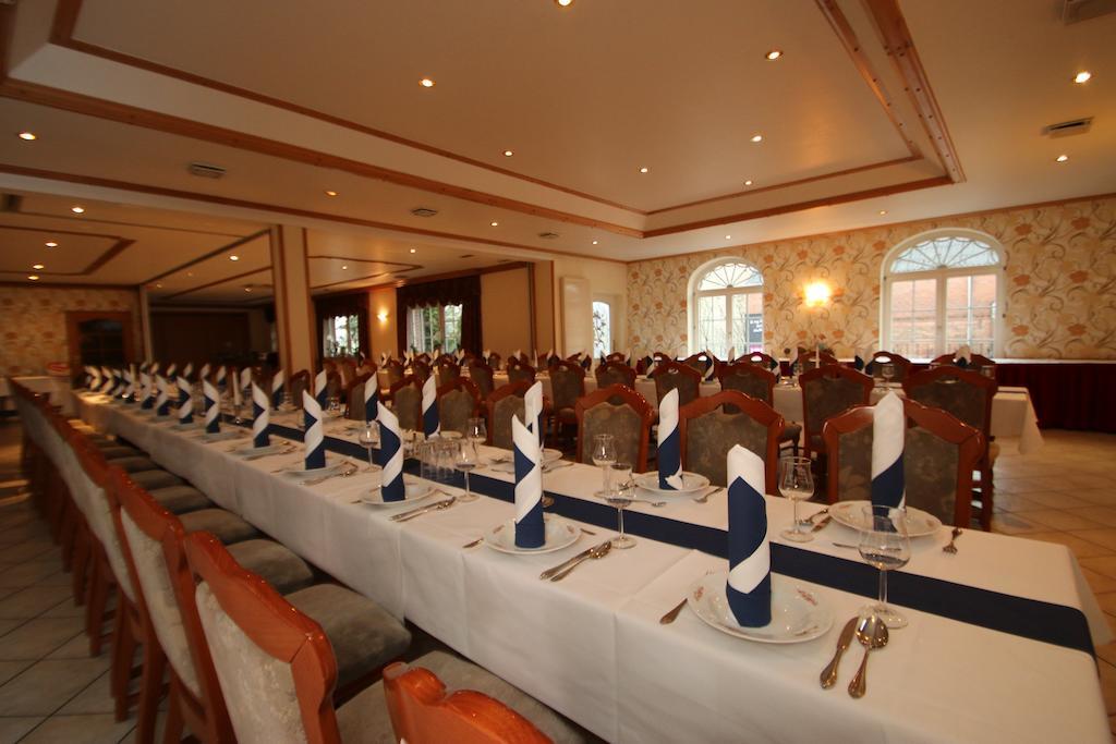 Hotel -Winterfelder Hof Apenburg-Winterfeld Eksteriør bilde